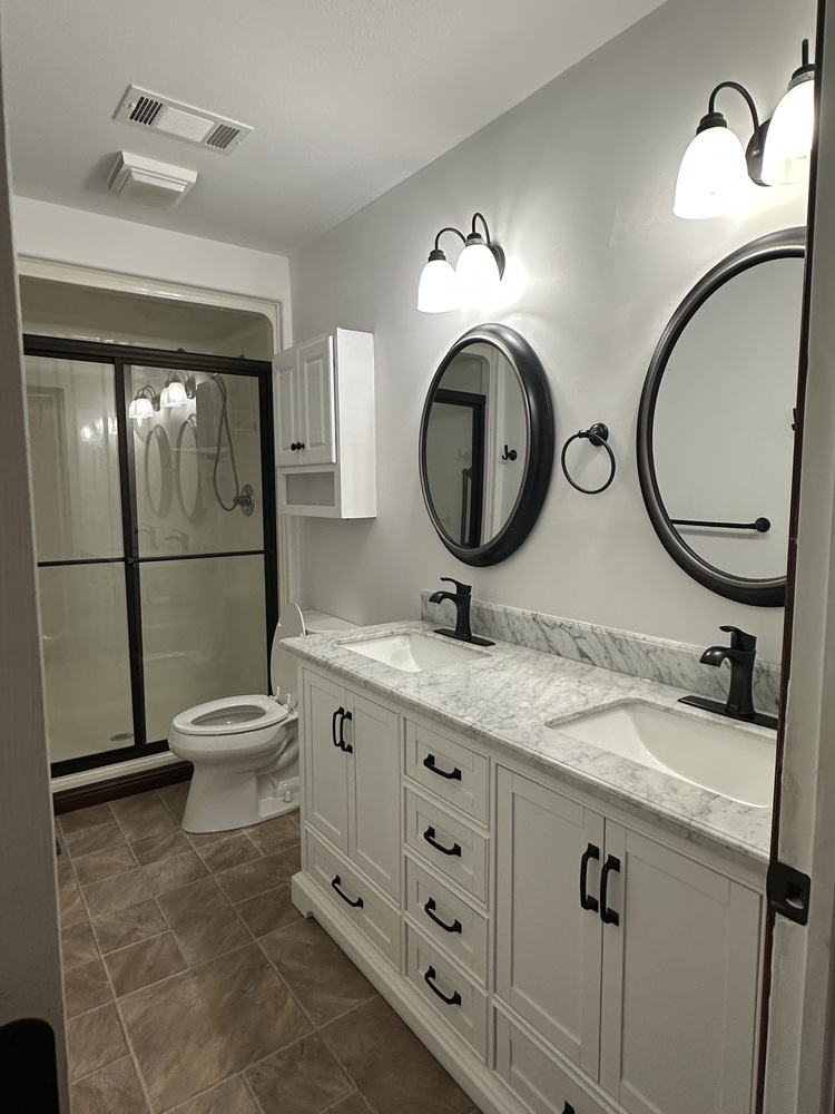 1304 Porter Lane bathroom